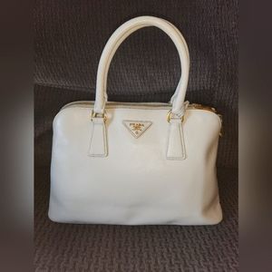 PRADA PROMENADE LEATHER HANDBAG